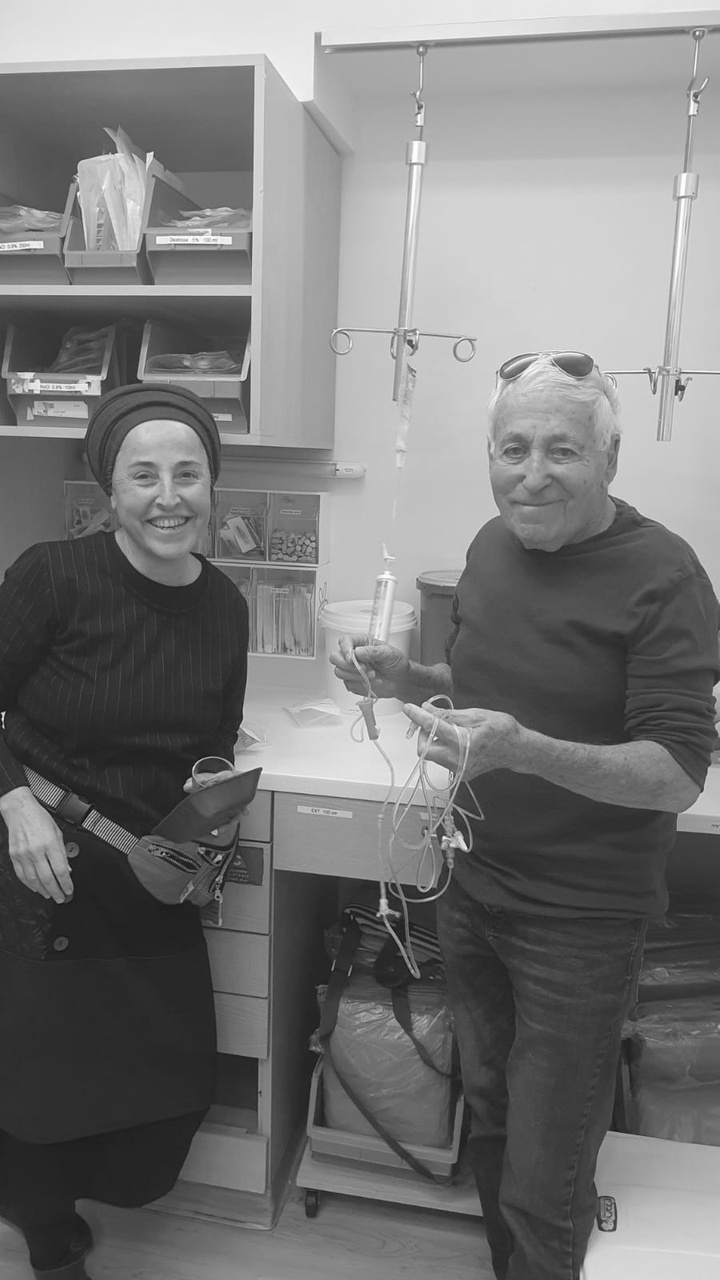 Carmel with the medical staff at the Hadassah Ein Kerem pediatric oncology department